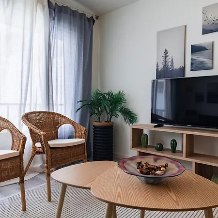 Daire 1bdr Modern With Pool By Lovelystay Peniche