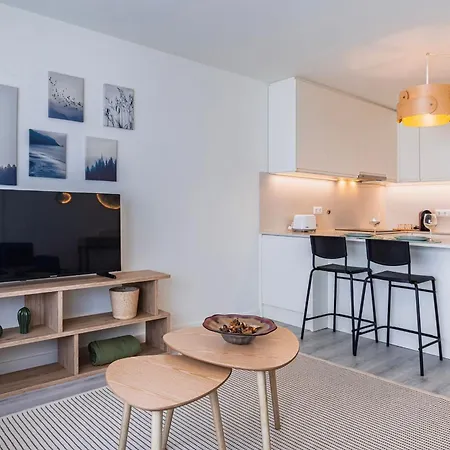 1bdr Modern With Pool By Lovelystay *