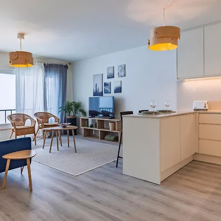 Daire 1bdr Modern With Pool By Lovelystay *
